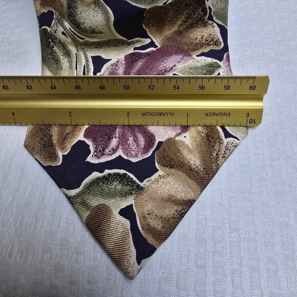 VINTAGE OSCAR DE LA RENTA MENS TIE HIBISCUS FLORAL PURPLE TAN GREEN EUC - Picture 5 of 6